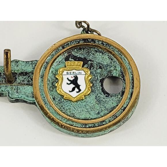 Metal Key Holder Keychain Hooks 5 1/4" Wall Mounted Green Patina Berlin Vintage - Picture 2 of 14